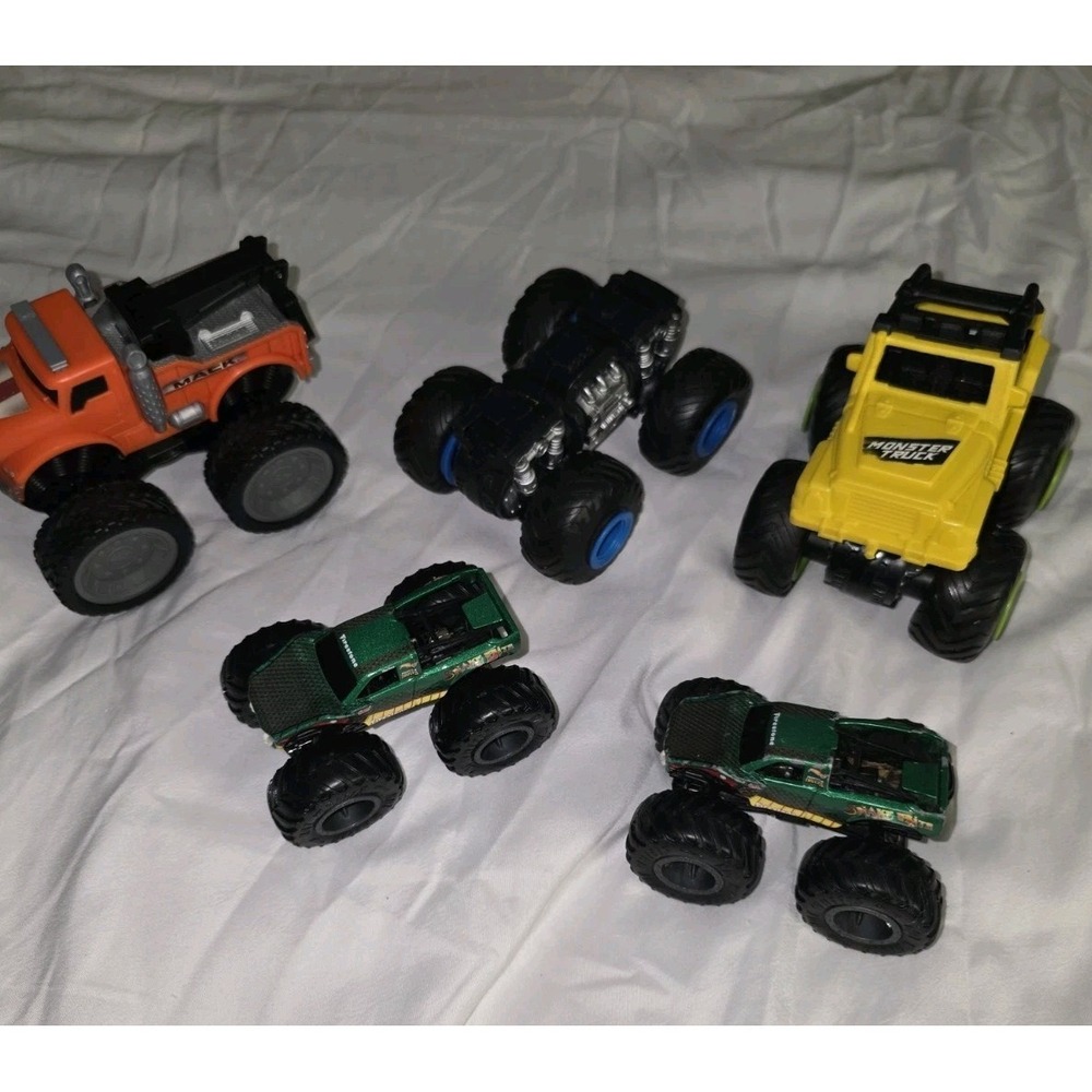 Hot Wheels Monster Truck Snake Bite Firestone 1:64 LOT  see Pictures